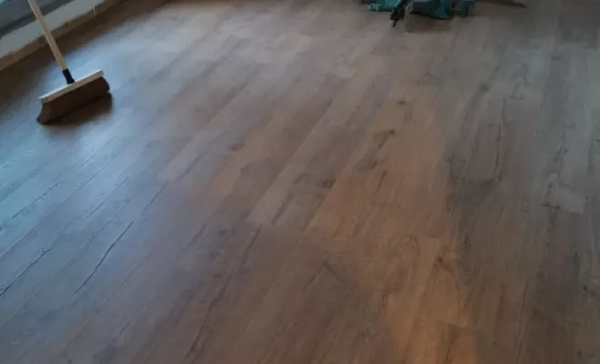 Pose d'un parquet stratifié dans un appartement à Mérignac , Fargues-Saint-Hilaire, MD RENOVATION