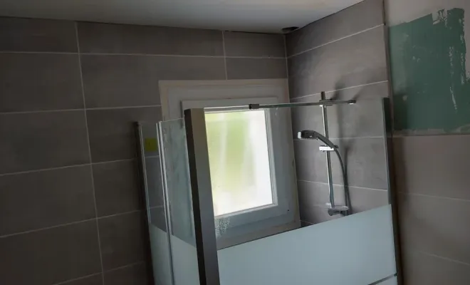 Rénovation d'une salle de bain à Cadarsac avec remplacement d'une baignoire par une douche, Fargues-Saint-Hilaire, MD RENOVATION