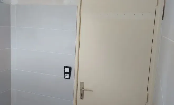 Rénovation d'une salle de bain à Cadarsac avec remplacement d'une baignoire par une douche, Fargues-Saint-Hilaire, MD RENOVATION